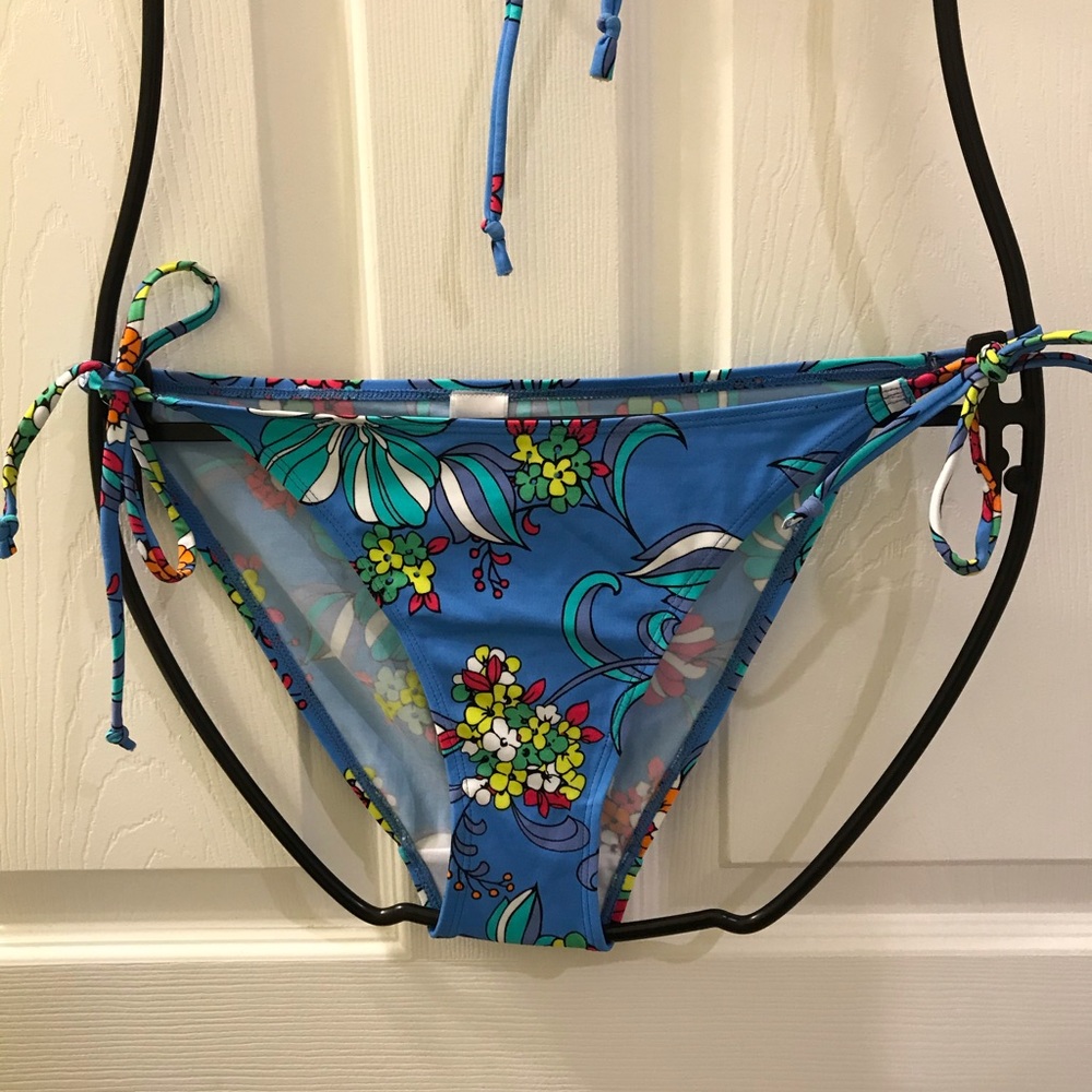O Beach π Bikini Set - Picture 3 of 7